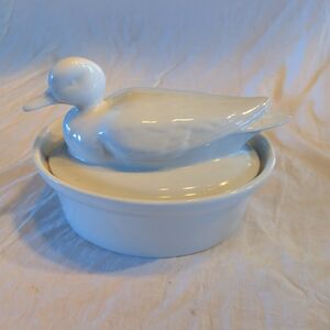 2/70$ Vintage White Ceramic Duck On Nest Covered Dish